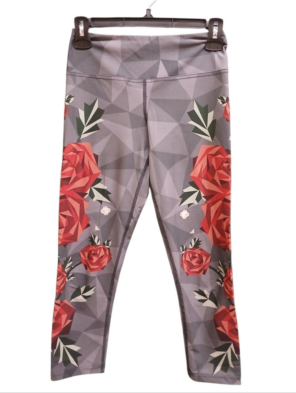 Eagle Rock Werkshop Geometric Red Rose Print Cropped Capri Leggings Extra Small